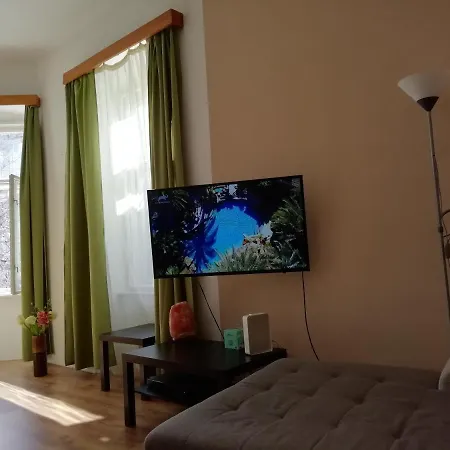 Anna Apartman
