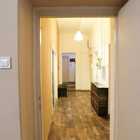 Anna Apartman