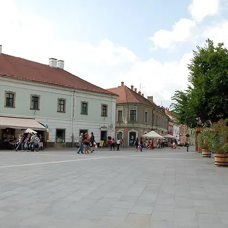 Anna Apartamento Eger